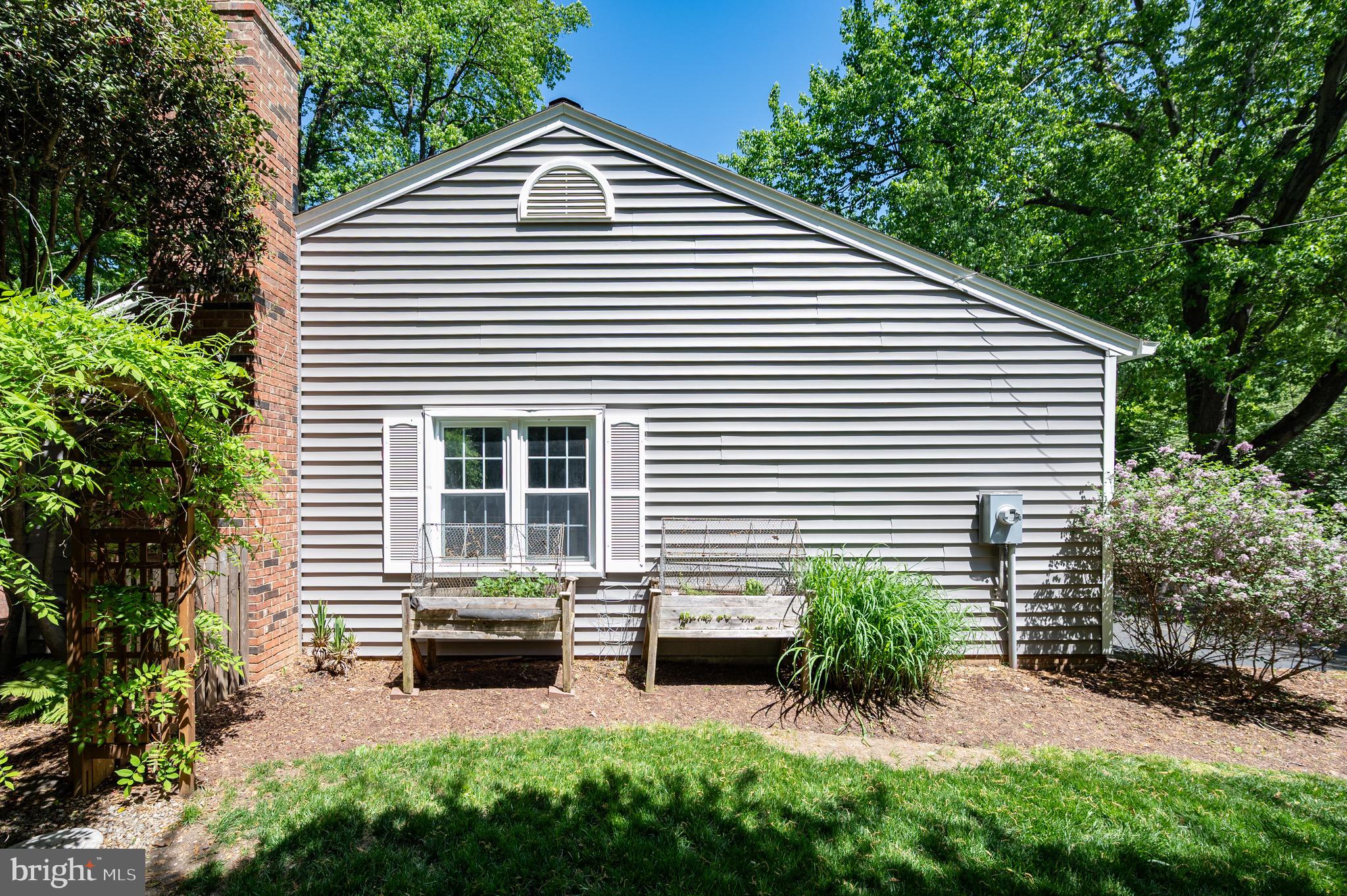 7118 Devonshire Road Alexandria, VA 22307 - Photo 63 of 88 Sunny Gardening Area