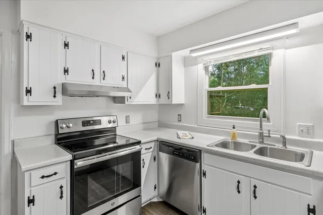 $299,999 | 2121 Shady Oaks Drive, Tallahassee, FL 32303