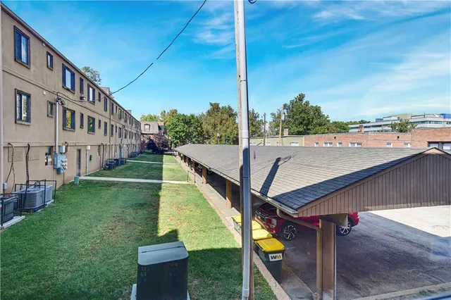 $210,000 | 1114 West 46th Street, Unit 2, Kansas City, MO 64111