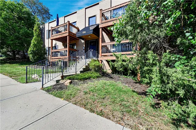 $210,000 | 1114 West 46th Street, Unit 2, Kansas City, MO 64111