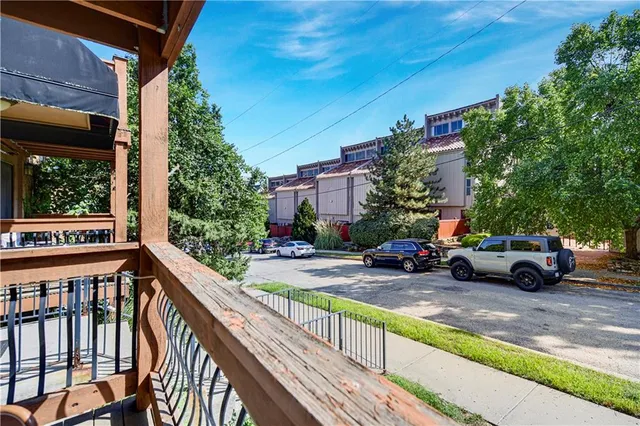 $210,000 | 1114 West 46th Street, Unit 2, Kansas City, MO 64111