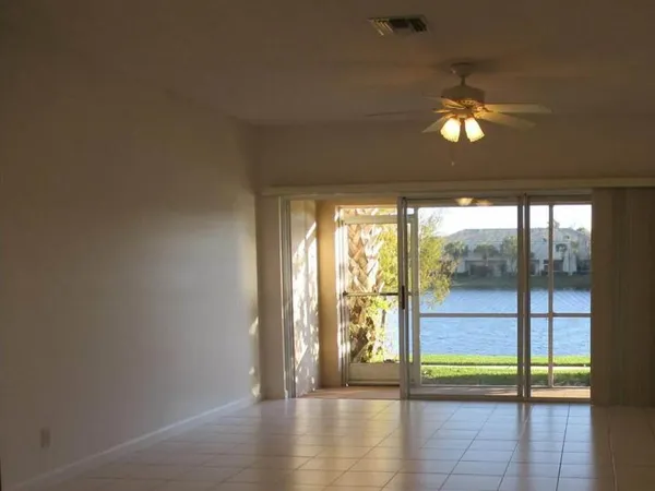 $2,400 | 4616 Palmbrooke Circle, West Palm Beach, FL 33417