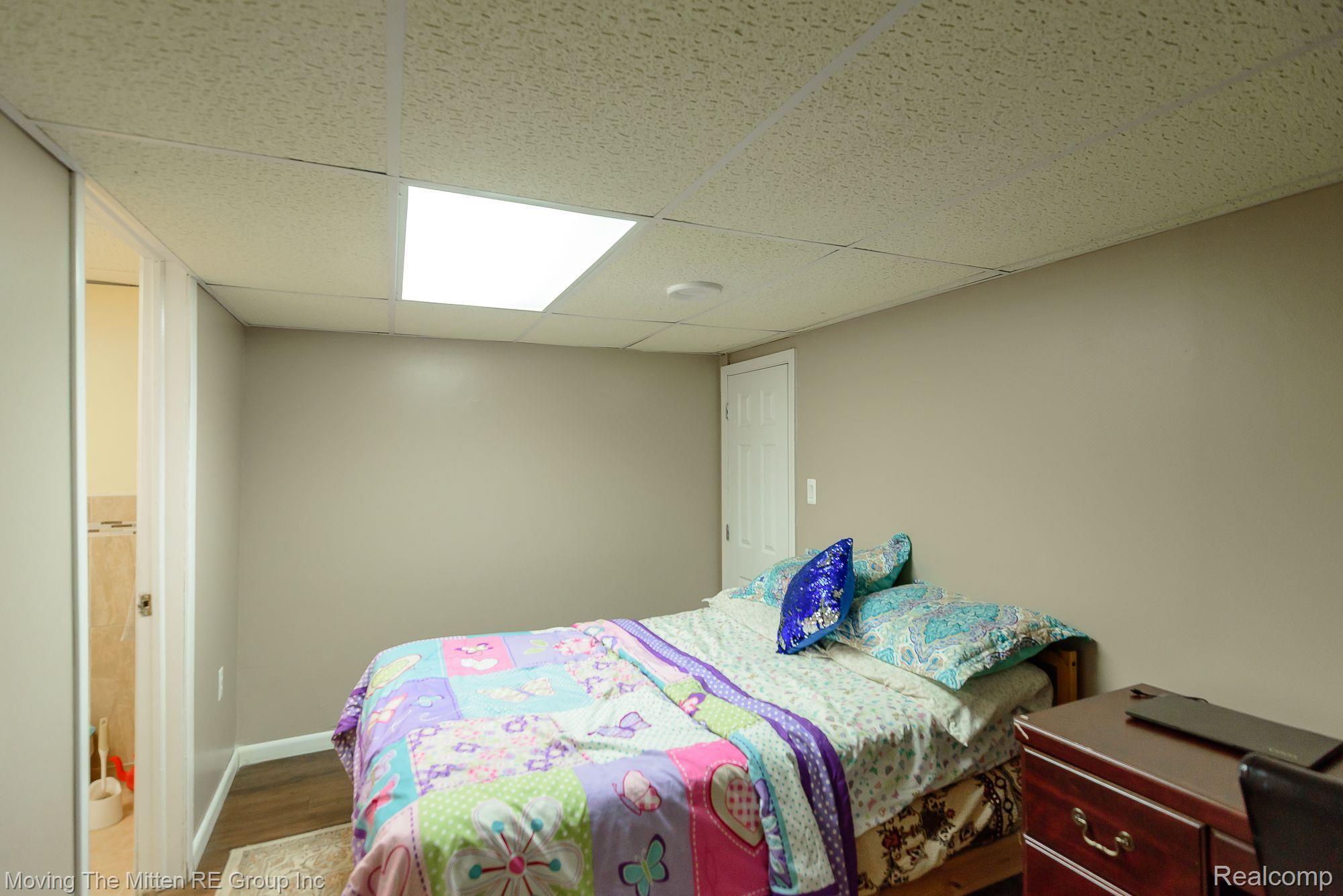 44240 Saltz Road Canton, MI 48187 - Photo 29 of 41 Gallery Image 29