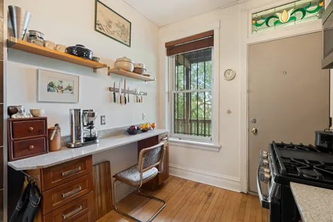 $450,000 | 5114 North Kenmore Avenue, Unit 3S, Chicago, IL 60640