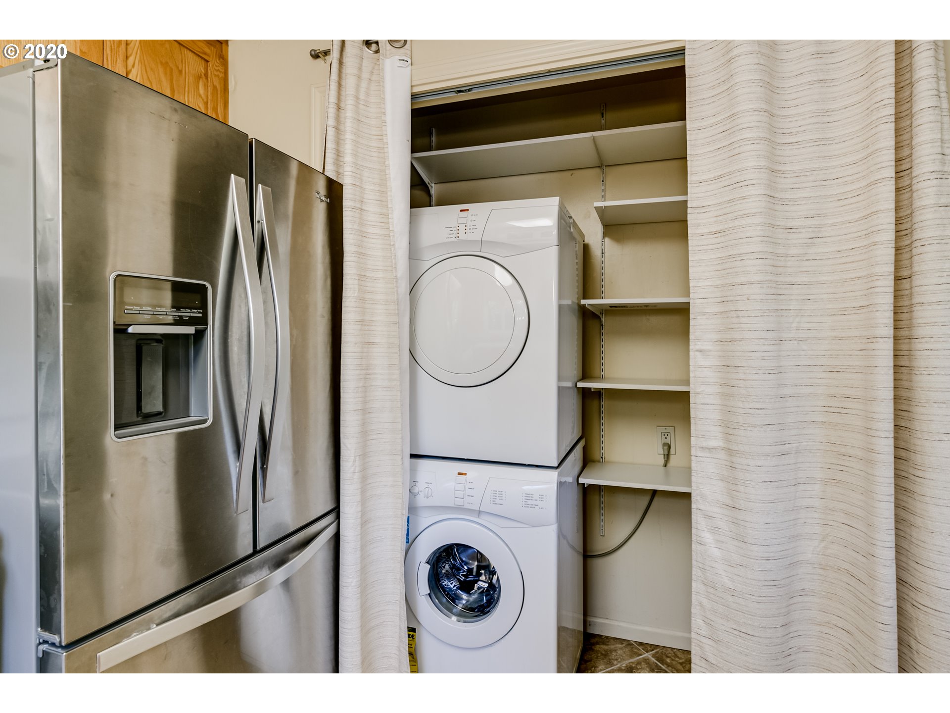306 F Street, Unit 5 Springfield, OR 97477 - Photo 9 of 27