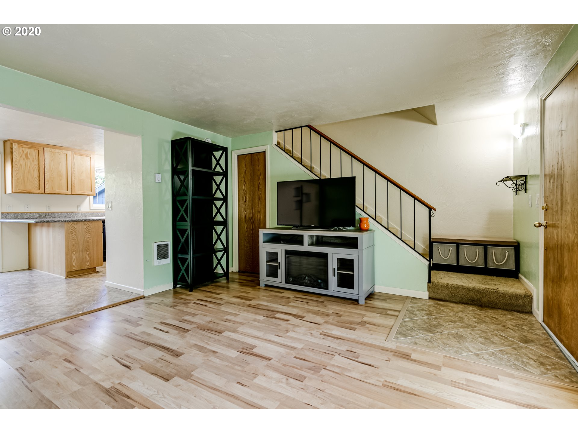 306 F Street, Unit 5 Springfield, OR 97477 - Photo 10 of 27