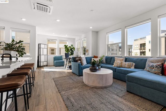 $949,000 | 2836 Tradewind Drive, Alameda, CA 94501