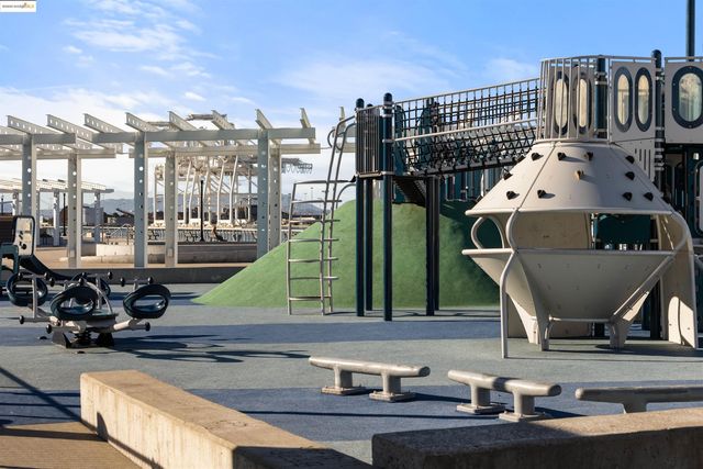 $949,000 | 2836 Tradewind Drive, Alameda, CA 94501