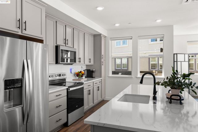 $949,000 | 2836 Tradewind Drive, Alameda, CA 94501