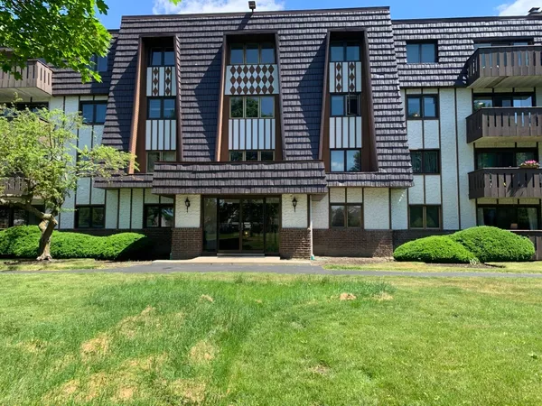 $1,875 | 13000 West Heiden Circle, Unit 3309, Lake Bluff, IL 60044