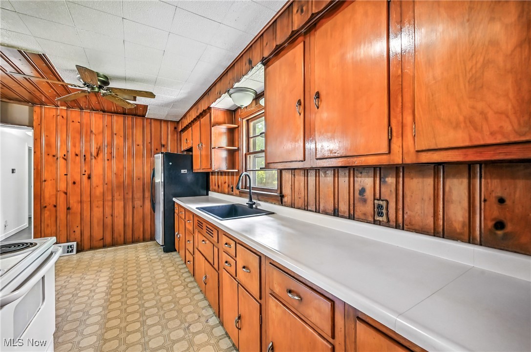 8028 Mines Road Southeast Warren, OH 44484 - Photo 4 of 50 Gallery Image 4