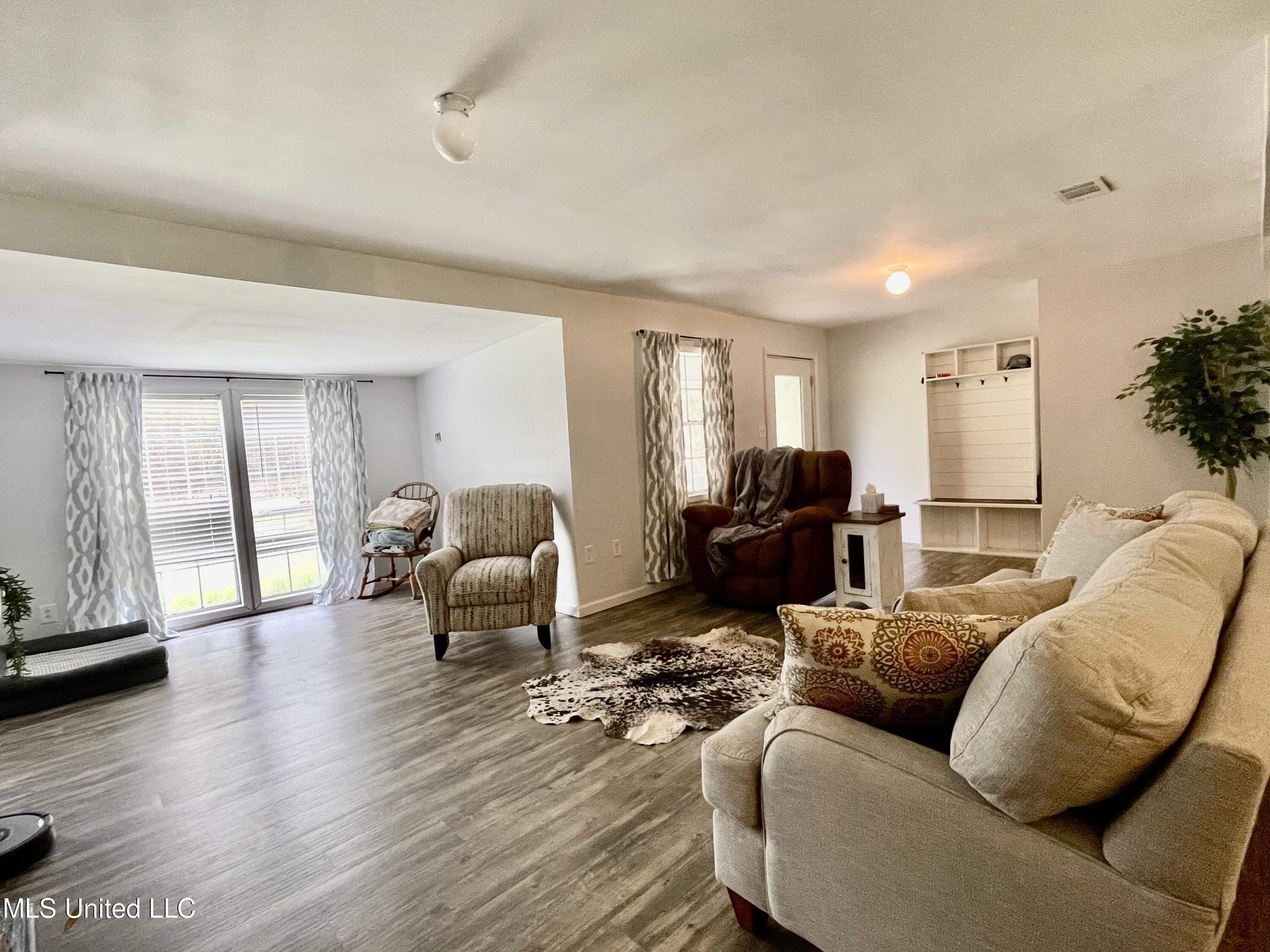 545 Entrekin Road Lumberton, MS 39455 - Photo 8 of 20 CEFC7C1F-7066-41CD-8111-3321C2A5856F
