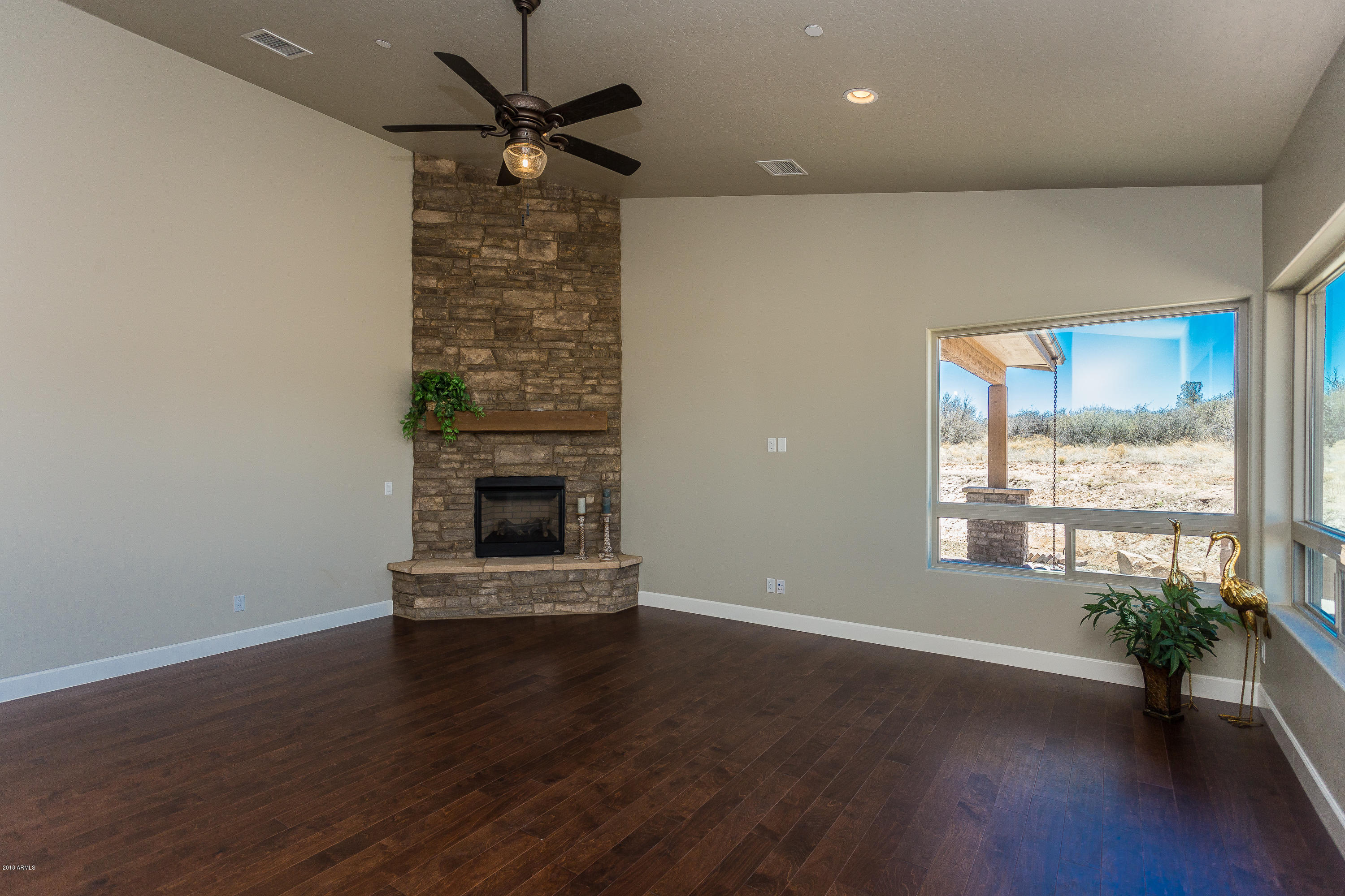 11485 Arrow Ranch Road Prescott, AZ 86305 - Photo 8 of 24 008_Living room