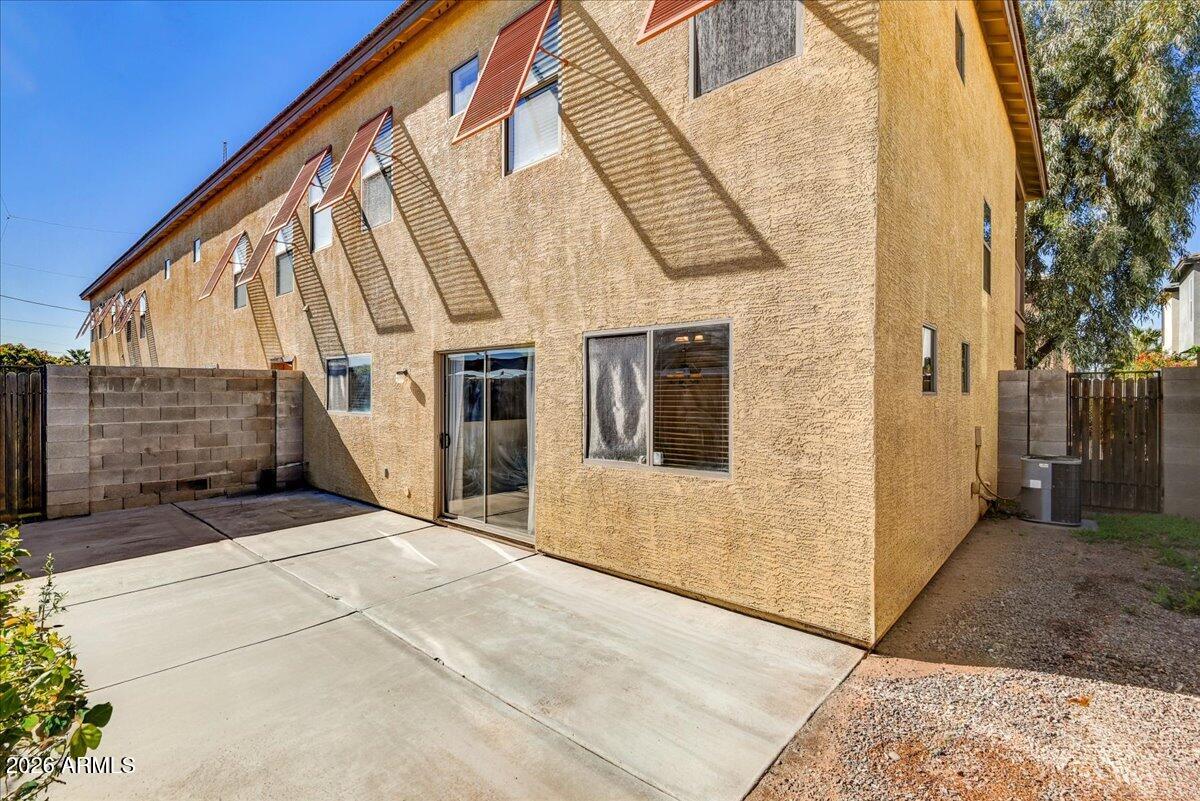2929 North 37th Street, Unit 7 Phoenix, AZ 85018 - Photo 15 of 15 Private rear yard & patio.