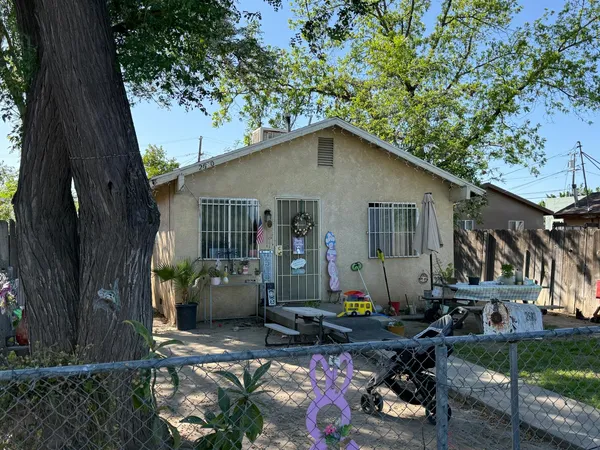 $530,000 | 2680 South 10th Street, Fresno, CA 93725