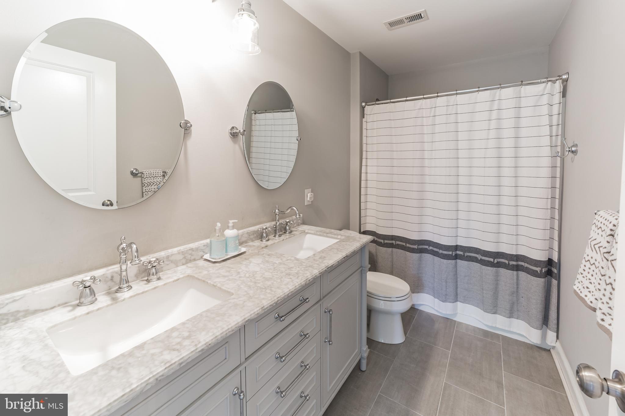 90 Spring Road Malvern, PA 19355 - Photo 29 of 40 Second Floor Hall Bath