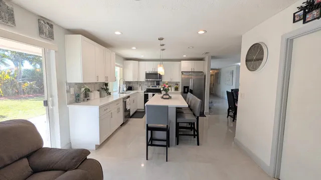 $595,000 | 6220 Southwest 4th Street, Margate, FL 33068