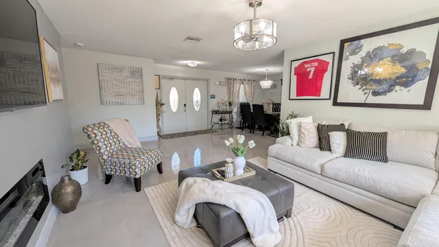 $595,000 | 6220 Southwest 4th Street, Margate, FL 33068