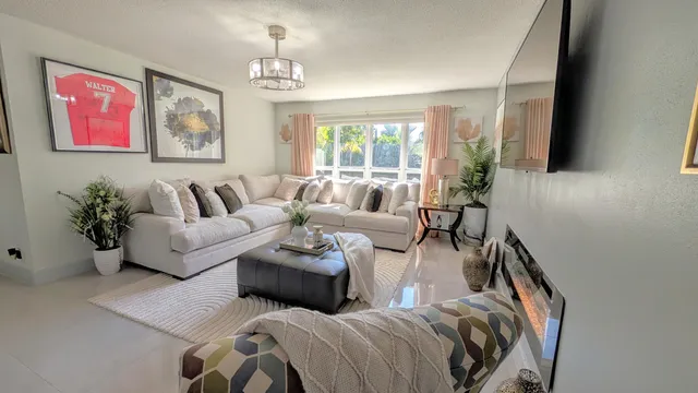 $595,000 | 6220 Southwest 4th Street, Margate, FL 33068