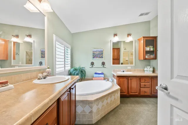 $800,000 | 28283 Pearl Road, Parma, ID 83660