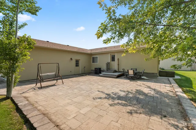 $800,000 | 28283 Pearl Road, Parma, ID 83660