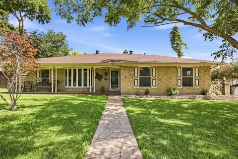 $369,500 | 1425 Vicki Lane, Cedar Hill, TX 75104