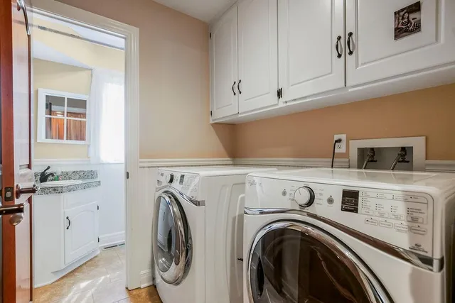 $1,195,000 | 18061 Berryhill Drive, Stilwell, KS 66085