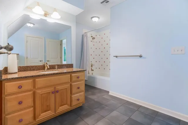 $1,195,000 | 18061 Berryhill Drive, Stilwell, KS 66085