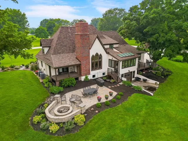 $1,195,000 | 18061 Berryhill Drive, Stilwell, KS 66085