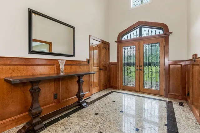 $1,195,000 | 18061 Berryhill Drive, Stilwell, KS 66085