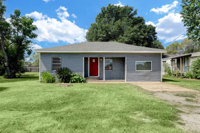 $1,450 | 308 Bennett Drive, West Columbia, TX 77486