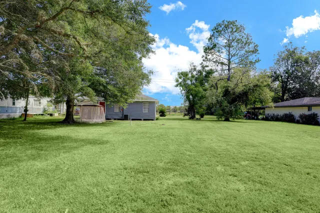$1,450 | 308 Bennett Drive, West Columbia, TX 77486