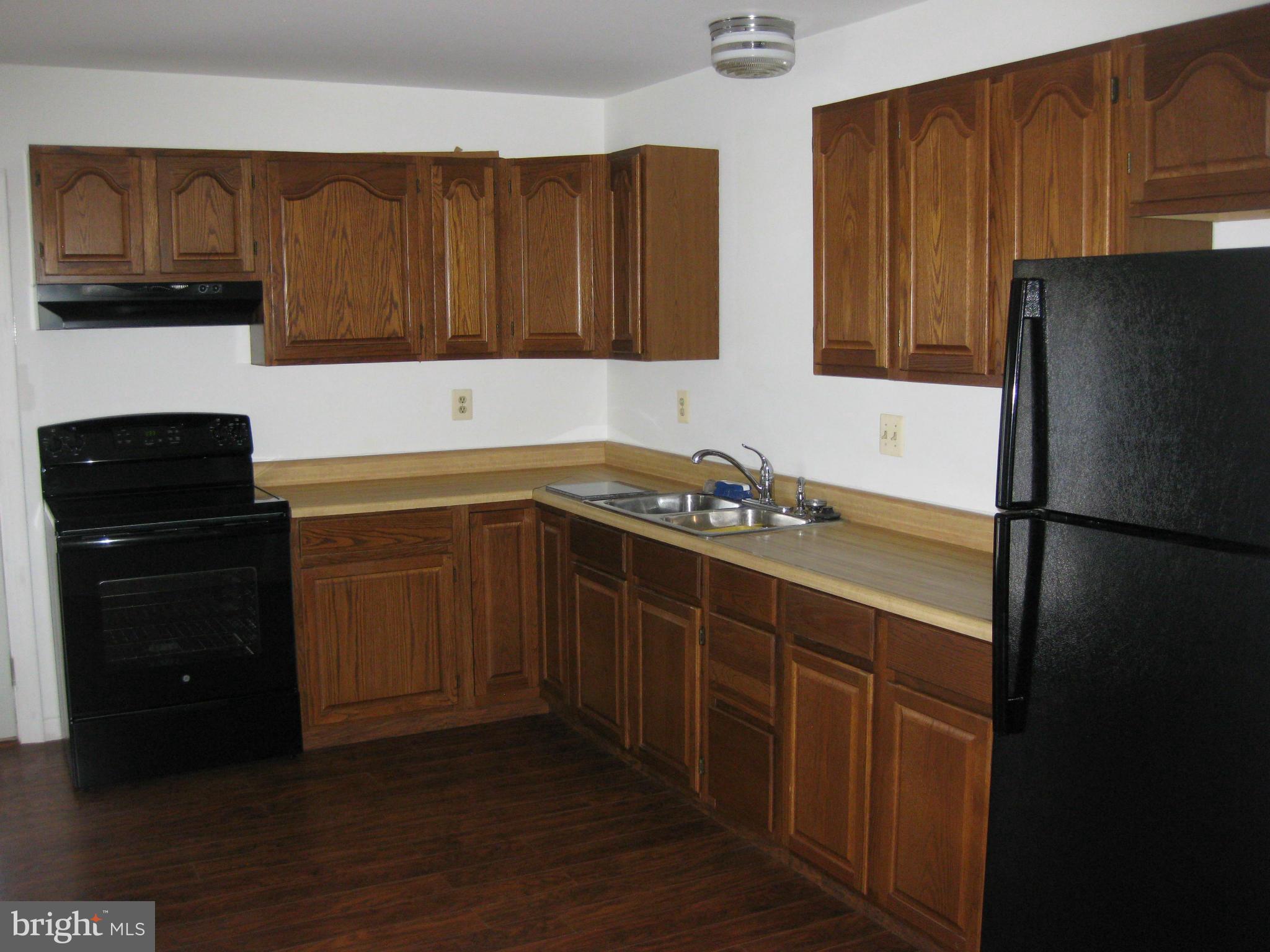 210 East 11th Avenue Ranson, WV 25438 - Photo 8 of 19 Kitchen
