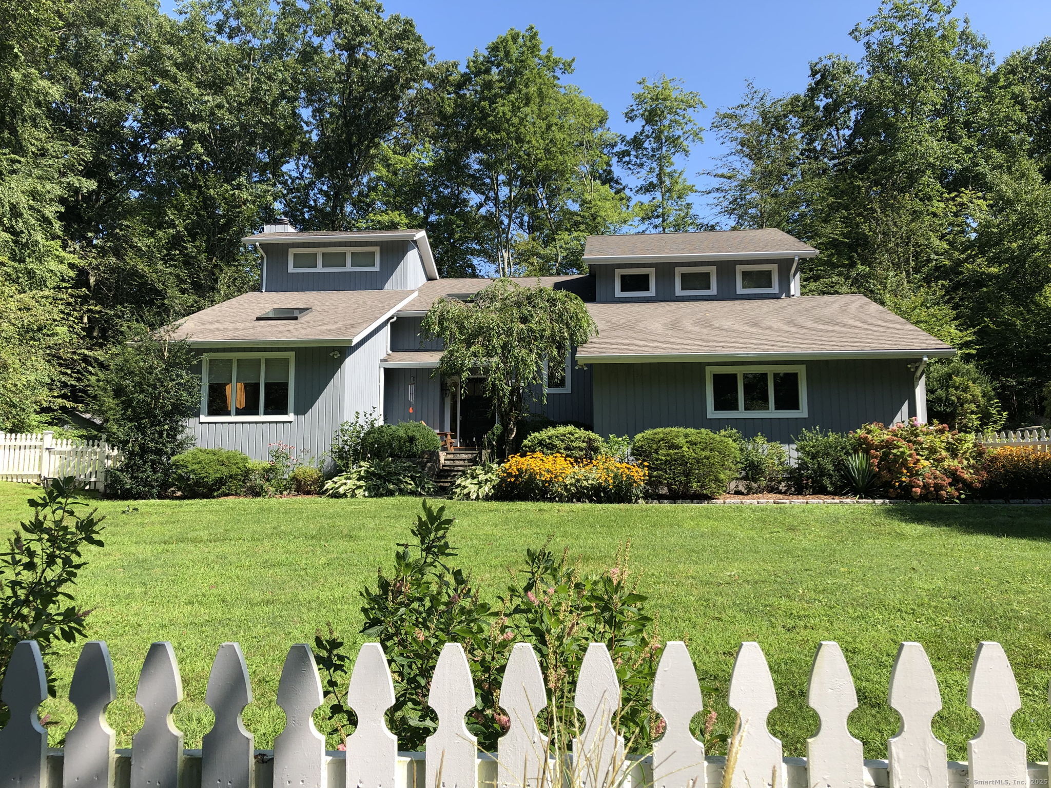 28 Merriland Road Stamford, CT 06903 - Photo 1 of 1