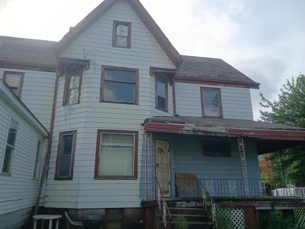 $64,000 | 2243 West 10th Place, Gary, IN 46404