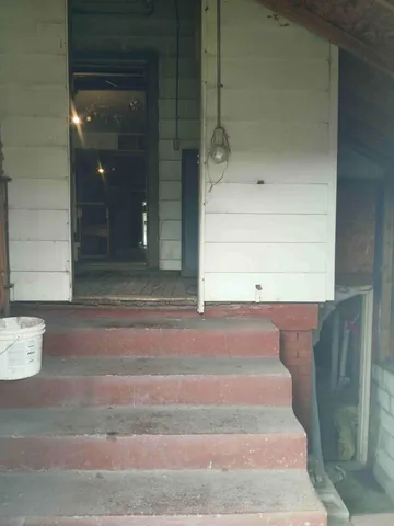 $72,000 | 2243 West 10th Place, Gary, IN 46404