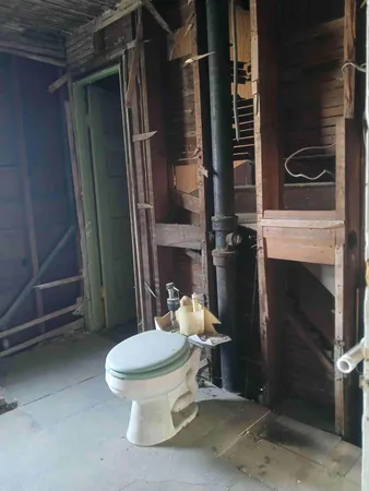 $64,000 | 2243 West 10th Place, Gary, IN 46404