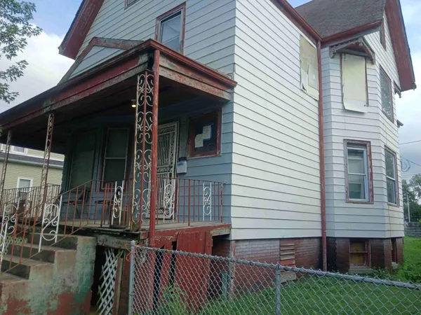 $64,000 | 2243 West 10th Place, Gary, IN 46404