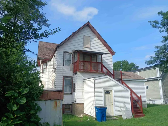 $72,000 | 2243 West 10th Place, Gary, IN 46404