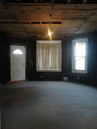 $64,000 | 2243 West 10th Place, Gary, IN 46404