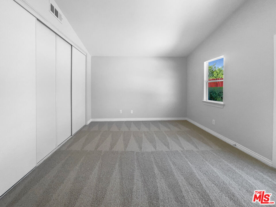 2897 Chuckwagon Road Palmdale, CA 93550 - Photo 5 of 21 Gallery Image 5