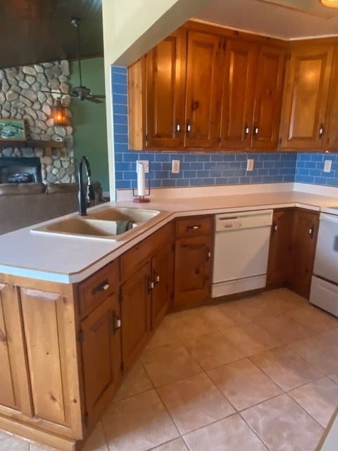 1165 Naylor Road Dixon, IL 61021 - Photo 4 of 34