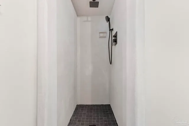 $689,000 | 63 Blithewood Drive, Pensacola, FL 32514