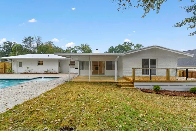 $689,000 | 63 Blithewood Drive, Pensacola, FL 32514