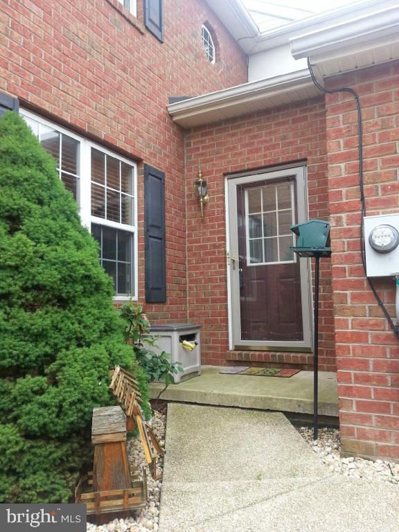348 White Chapel Road Lancaster, PA 17603 - Photo 3 of 20 Gallery Image 3