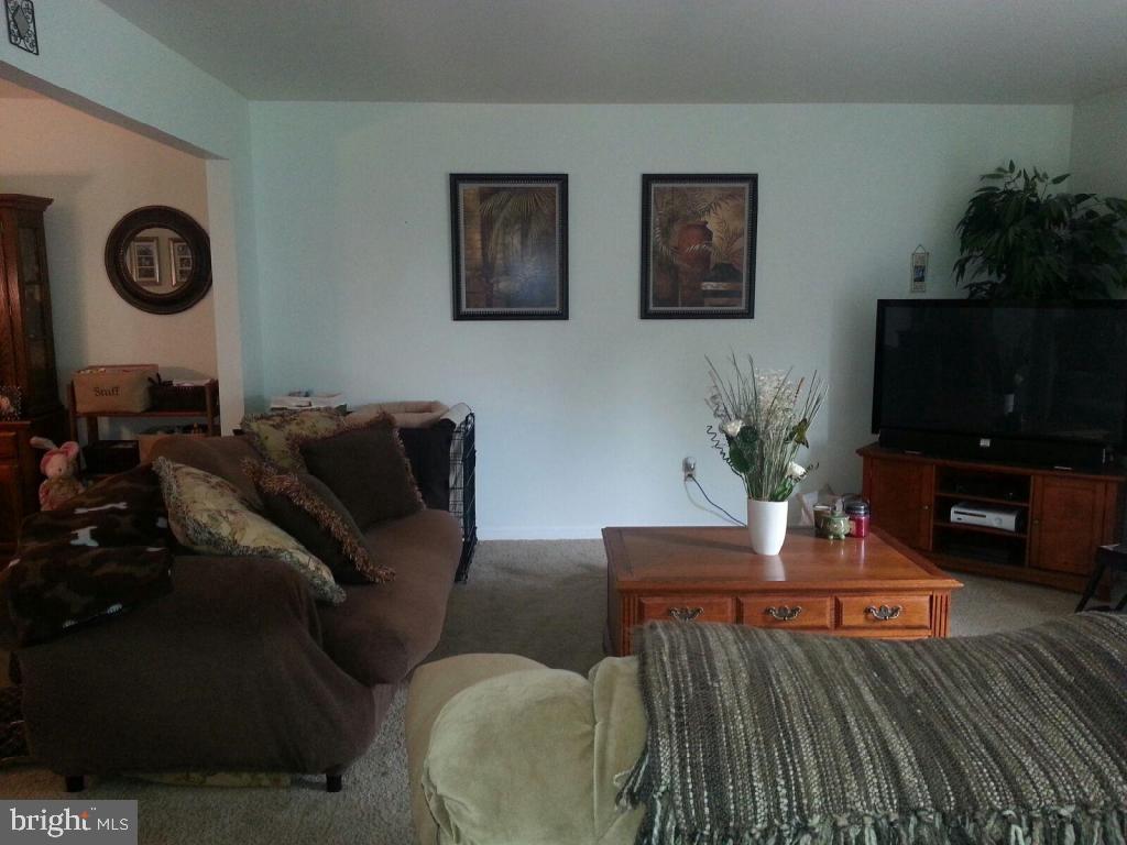 348 White Chapel Road Lancaster, PA 17603 - Photo 9 of 20 Gallery Image 9