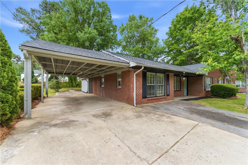 393 Old Acworth Road Dallas, GA 30132 - Photo 2 of 20