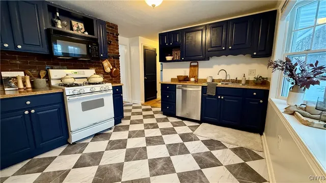 $224,900 | 107 Juanita Drive, Salina, NY 13090