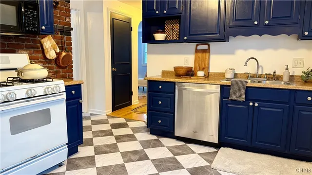 $224,900 | 107 Juanita Drive, Salina, NY 13090