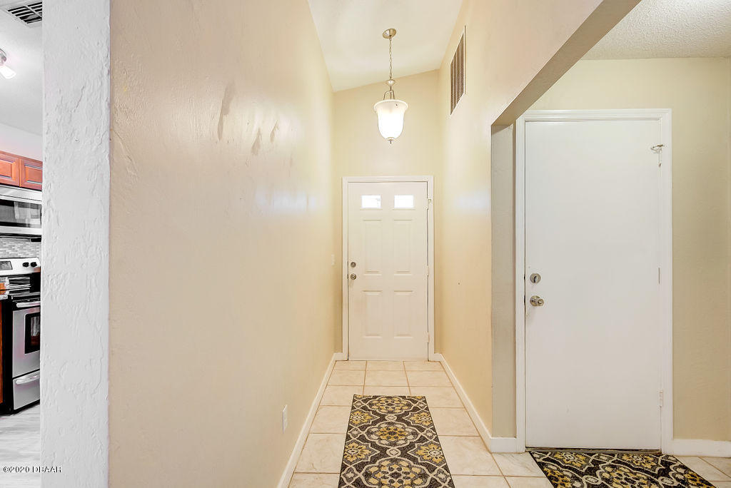 8 Rocky Ridge Trail Ormond Beach, FL 32174 - Photo 16 of 127 4F35DE7B-0076-420D-81F4-F7CAA94A3393